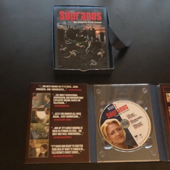 NEW LISTING! HBO Sopranos Complete Fifth Season - Picture 6 of 8